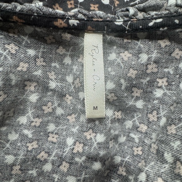 Rylee + Cru Ditsy Roony blouse sz medium - Picture 8 of 10